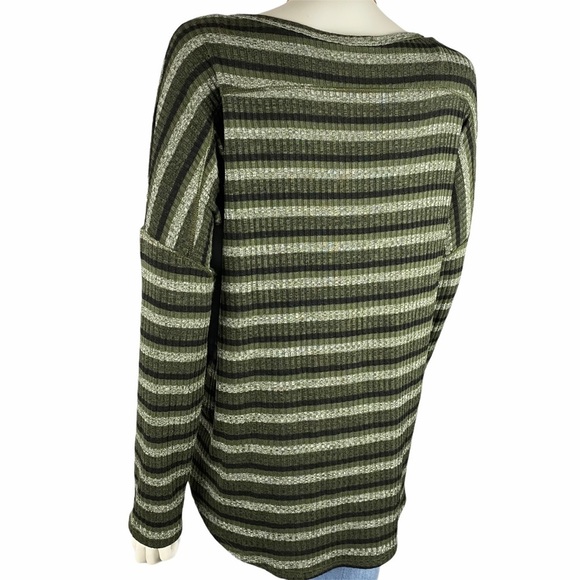 LUSH Camo Striped Thermal Henley XL - Picture 4 of 8